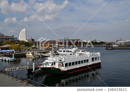 Yokohama Minato Mirai 108433611