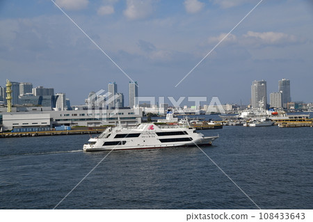 Yokohama Minato Mirai 108433643
