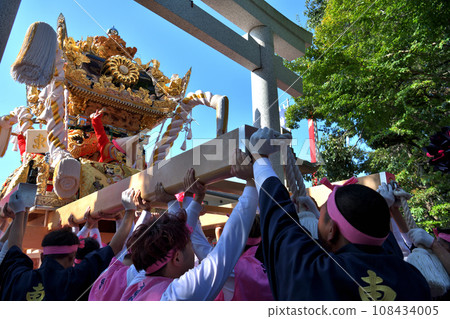 姬路、播州、英賀神社的秋祭,進入神社的小吃攤 姬路、播州、英賀神社的秋祭,進入神社的小吃攤 108434005