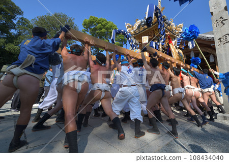 播州姬路秋季祭典：英賀神社、本宮前設置的攤位 108434040