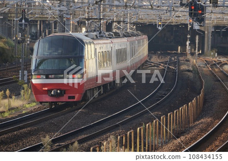 Trains running through the Meitetsu Main Line! Trains running through the Meitetsu Main Line! 108434155
