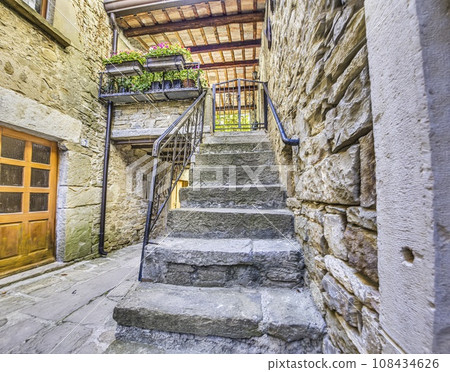 Picture from the town of Groznjan with idyllic cobbled streets and buildings made of natural stone Picture from the town of Groznjan with idyllic cobbled streets and buildings made of natural stone 108434626