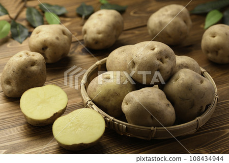 Potato Danshaku potato wood grain background 108434944