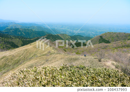 View from Hiruzen mountain trail 108437993