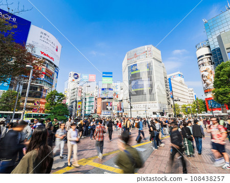 三天週末的第一天，澀谷站前的十字路口 108438257