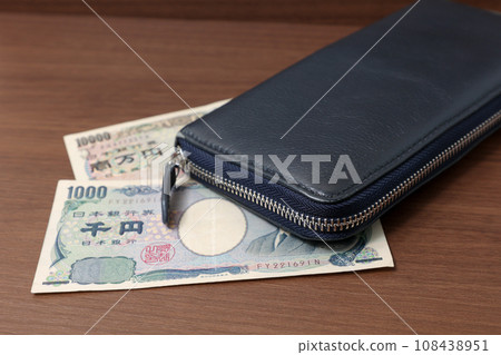 Wallet, long wallet, money, zipper, synthetic leather, banknote, cash, Japanese yen, leather, synthetic leather, male, men's, gentleman, leather Wallet, long wallet, money, zipper, synthetic leather, banknote, cash, Japanese yen, leather, synthetic leather, male, men's, gentleman, leather 108438951
