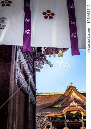 穿過北野天滿宮、三光門,參觀國寶本宮 穿過北野天滿宮、三光門,參觀國寶本宮 108443541