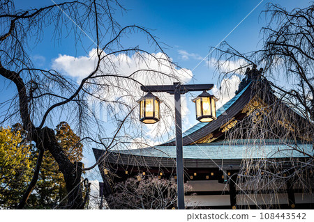 New Year's Day at Kitano Tenmangu Shrine, winter scenery at Suesha, Ichinoho Shrine, and Kimitama Shrine, winter trees and street lights New Year's Day at Kitano Tenmangu Shrine, winter scenery at Suesha, Ichinoho Shrine, and Kimitama Shrine, winter trees and street lights 108443542