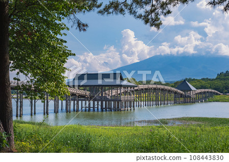 Aomori Tsugaru Fujimi Lake and Tsurunomai Bridge 108443830