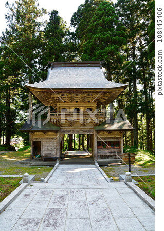 光雲寺山門（新潟縣） 108445406