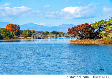 福島縣白河市國家指定史蹟南港公園的秋天風景名勝禦影島 福島縣白河市國家指定史蹟南港公園的秋天風景名勝禦影島 108446117