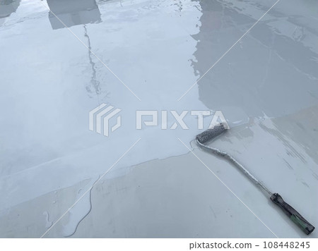 塗面漆以保護聚氨酯防水層 塗面漆以保護聚氨酯防水層 108448245