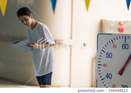 游泳教練 108448622