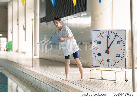 游泳教練 108448633