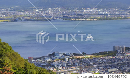 從大津市夢之丘展望台眺望琵琶湖 1 108449792