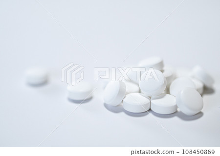 醫學： 白色藥片特寫鏡頭 108450869