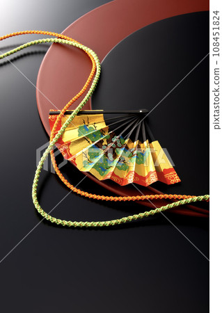 Background image using a fan and a round tray 108451824