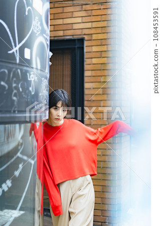 Women's fashion portrait street snap Women's fashion portrait street snap 108453591