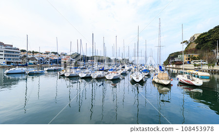 Yacht moored in the port (Moroiso) Yacht moored in the port (Moroiso) 108453978