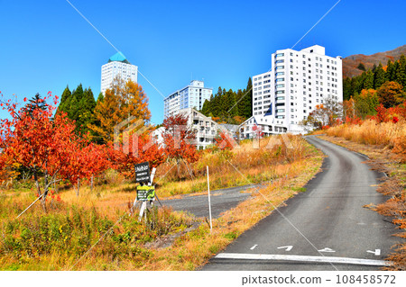 Naeba cityscape/Old Asagai slope/Mt. Misumi trailhead (Yuzawa Town, Niigata Prefecture) [2023.11] 108458572