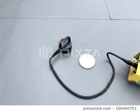 The special adhesive of the IH disk is melted and fixed using an induction heating device. The special adhesive of the IH disk is melted and fixed using an induction heating device. 108460761