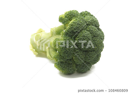 白色背景青花菜 108460809