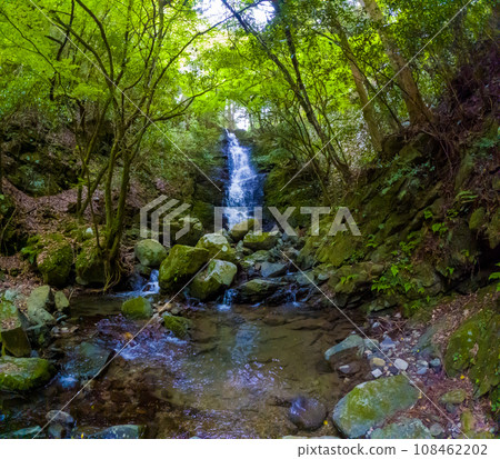 Akabuchi瀑布 108462202