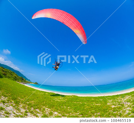Paragliding on Ishigaki Paragliding on Ishigaki 108465519