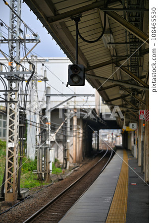Maibara Station Tokaido Line Platform Maibara Station Tokaido Line Platform 108465530
