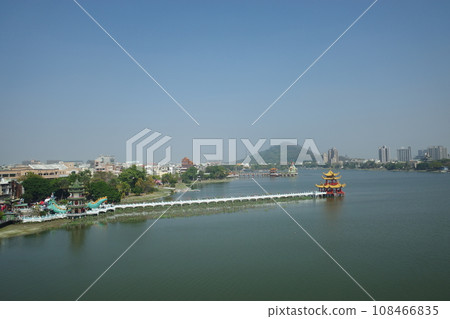 台灣高雄龍虎塔 台灣高雄龍虎塔 108466835