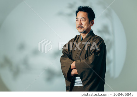 和服中間人 和服中間人 108466843