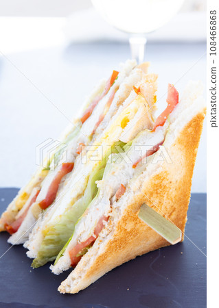 美味的俱樂部三明治 美味的俱樂部三明治 108466868