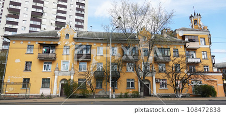 Kiev, Ukraine April 27, 2021: Old post-war building erected by captive Nazis in the city of Kiev Kiev, Ukraine April 27, 2021: Old post-war building erected by captive Nazis in the city of Kiev 108472838