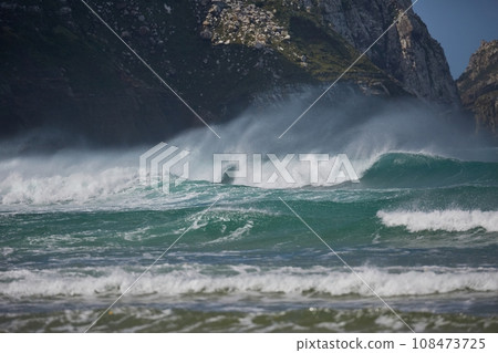 Stormy Waves Breaking 108473725