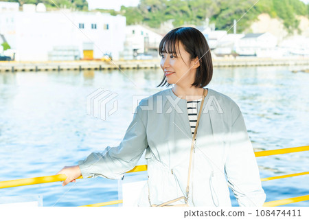 船上的女人 遊船上的女人 108474411