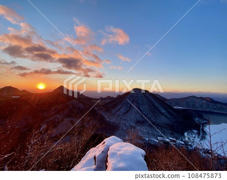 Sunrise seen from Mt. Eboshigatake Sunrise seen from Mt. Eboshigatake 108475873
