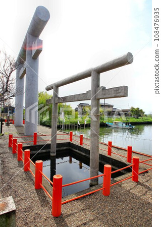 生須神社位於東國三大神社之一的神棲。 生須神社位於東國三大神社之一的神棲。 108476935