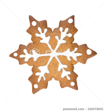 Gingerbread cookie in snowflake shape 108478091