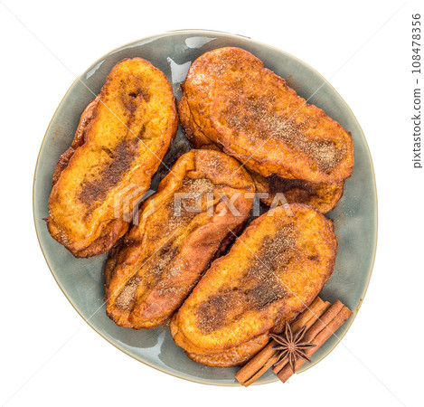 Traditional Christmas Rabanadas 108478356