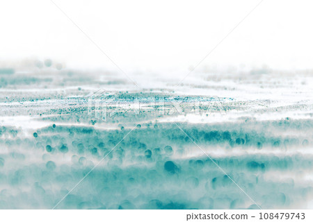 A clear image with a bright blue-gray color (outer color) that looks like rain droplets are scattered on the water surface. 108479743