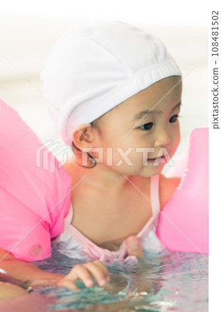 Baby swimming Baby swimming 108481502
