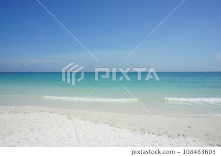 The emerald green sea of Koh Samet The emerald green sea of Koh Samet 108483603