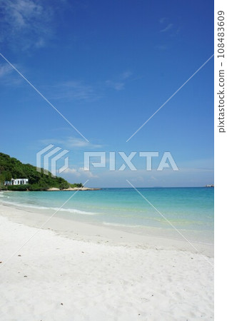 The emerald green sea of Koh Samet The emerald green sea of Koh Samet 108483609