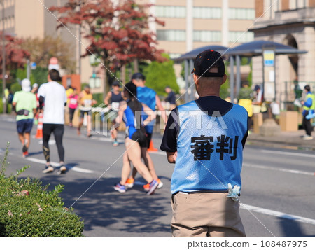 馬拉松裁判 108487975