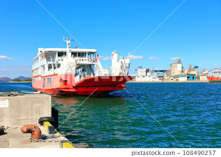[Kagawa Prefecture] Passenger ship connecting islands in Setouchi (Marugame Port) 108490257