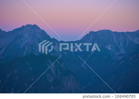 從長嶽山眺望北阿爾卑斯山 從長嶽山眺望北阿爾卑斯山 108490705