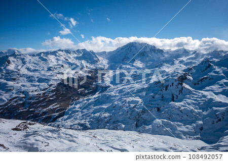 Ski slopes and mountains of Les Menuires in the french alps 108492057