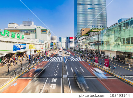 三天週末第一天 新宿站南口 三天週末第一天 新宿站南口 108493144