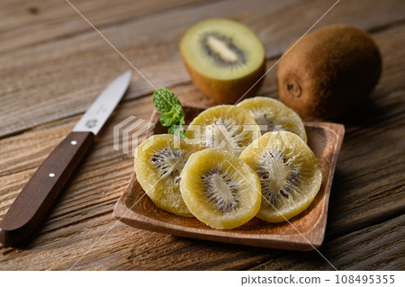 Dry kiwi Dry kiwi 108495355