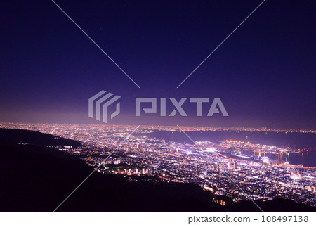 從菊星台看到的摩耶山夜景（兵庫縣神戶市） 108497138